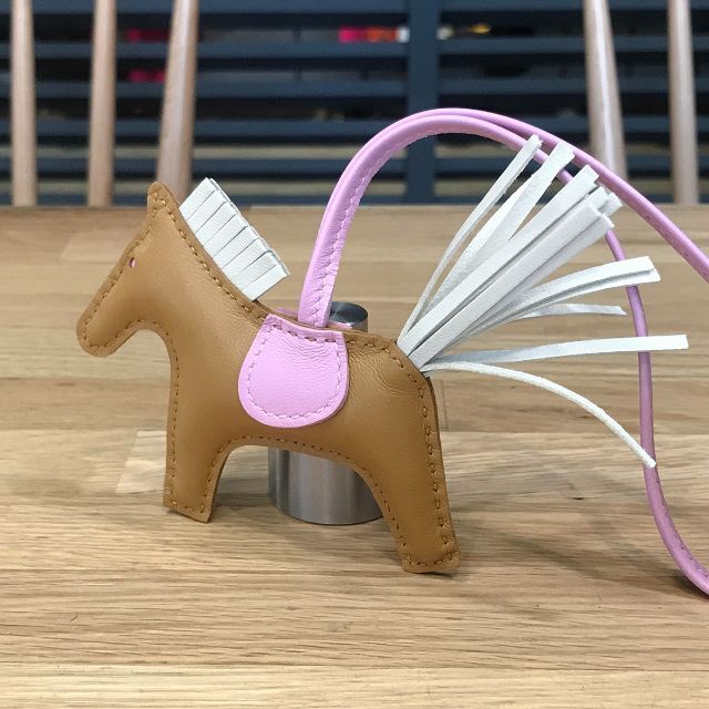 超話題新作 レザーポニー バッグチャーム 本革ロデオチャーム ウマキーホルダー パープル レザーポニー バッグチャーム 本革ロデオチャーム ウマキーホルダー パールブルー