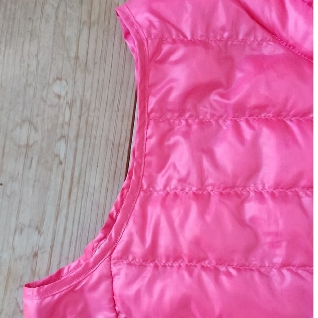 UNIQLO(ユニクロ)の140   ピンク    ベスト キッズ/ベビー/マタニティのキッズ服女の子用(90cm~)(ジャケット/上着)の商品写真