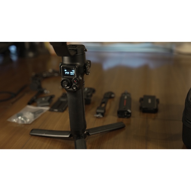 Inspire（DJI）(インスパイア)のDJI RSC2 PRO COMBO (smallrigオプション付き) スマホ/家電/カメラのカメラ(その他)の商品写真