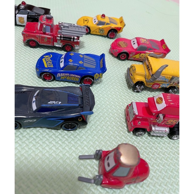 Takara Tomy(タカラトミー)のカーズTOMICA9台セット エンタメ/ホビーのおもちゃ/ぬいぐるみ(ミニカー)の商品写真