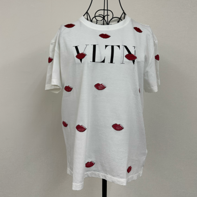 VALENTINO - VALENTINOリップスパンコール Tシャツの通販 by （株