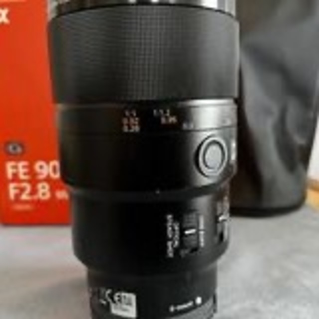 SONY(ソニー)の中古ソニー FE 90mm F2.8 Macro G OSS SEL90M28G スマホ/家電/カメラのカメラ(ミラーレス一眼)の商品写真