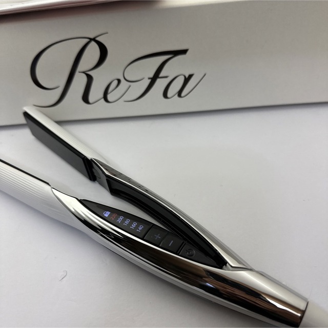800リファ ReFa ストレートアイロンRE-AC02A 2021年製 800リファ ReFa ストレートアイロンRE-AC02A 2021年製