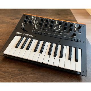 コルグ(KORG)の美品 Korg monologue アナログシンセサイザー　ブラック(キーボード/シンセサイザー)