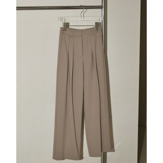 トゥデイフル(TODAYFUL)のDoubletuck Twill Trousers ナチュラル36(カジュアルパンツ)