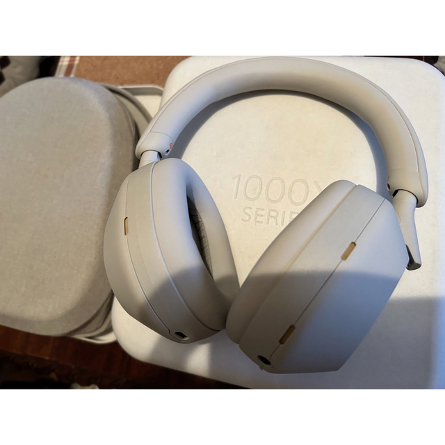 専用出品！SONY ヘッドホン WH-1000XM5 シルバー