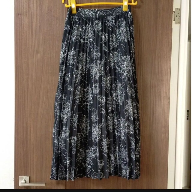 CEPO(セポ)の花柄プリーツスカート レディースのスカート(ロングスカート)の商品写真