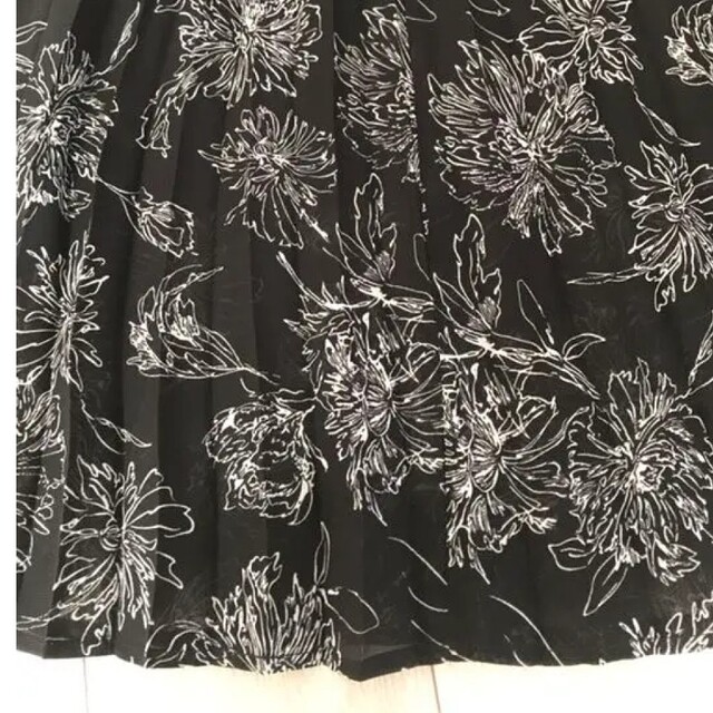 CEPO(セポ)の花柄プリーツスカート レディースのスカート(ロングスカート)の商品写真