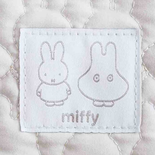 miffy(ミッフィー)のミッフィー シルエット柄キルティングがかわいい バニティポーチ リンネル 付録 レディースのファッション小物(ポーチ)の商品写真