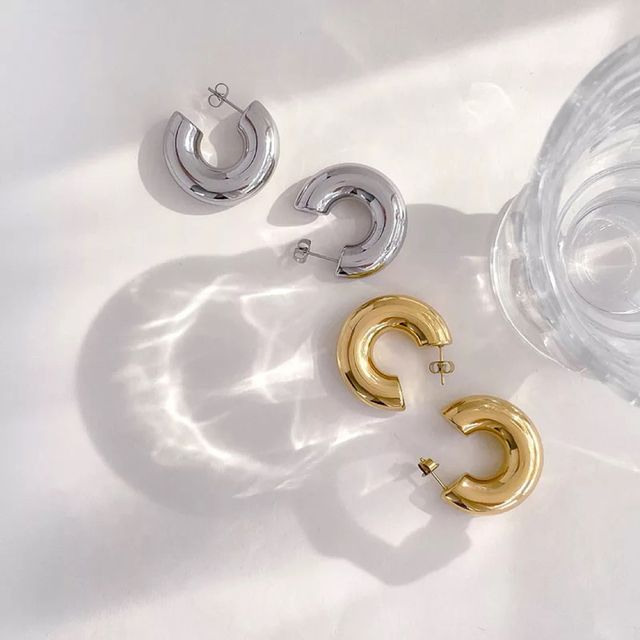 TOGA(トーガ)のChunky Drop Earrings / silver /  #225 レディースのアクセサリー(ピアス)の商品写真
