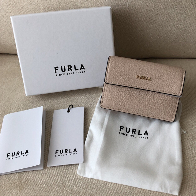 Furla(フルラ)の専用　FURLA バビロン 三つ折り財布 トライフォールドウォレット ベージュ レディースのファッション小物(財布)の商品写真
