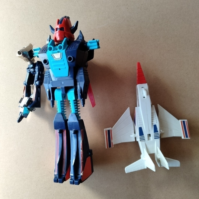 ミクロマンシリーズ ジャイアントアクロイヤー デラックスセット