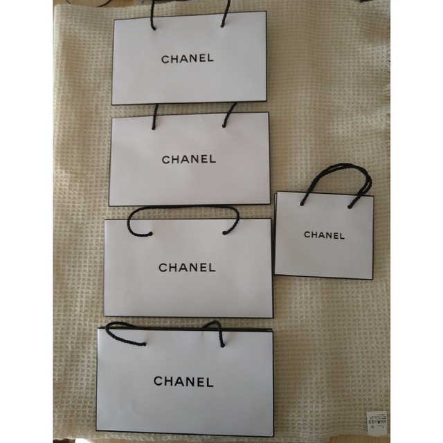 CHANEL(シャネル)のCHANEL　シャネル　ショップバック レディースのバッグ(ショップ袋)の商品写真