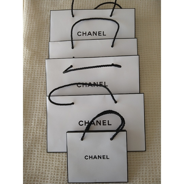 CHANEL(シャネル)のCHANEL　シャネル　ショップバック レディースのバッグ(ショップ袋)の商品写真