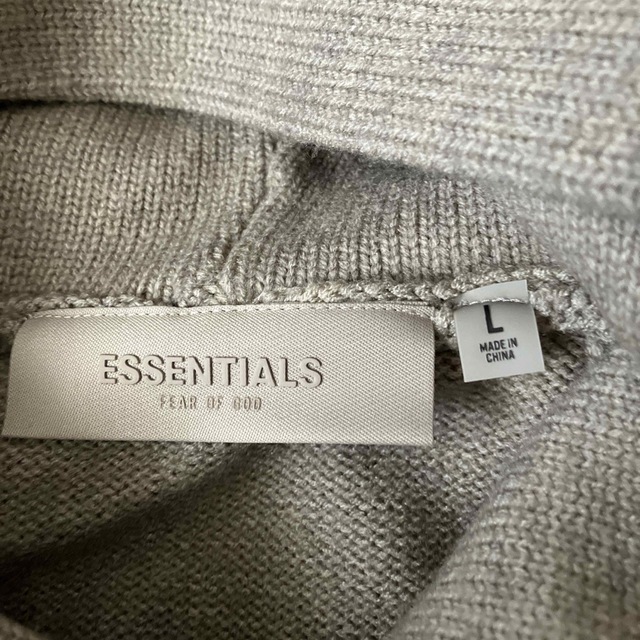 FEAR OF GOD(フィアオブゴッド)のfog essentials グレー ニットパーカー L 新品未使用 メンズのトップス(ニット/セーター)の商品写真