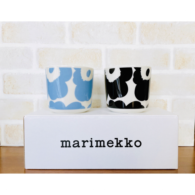 marimekko(マリメッコ)の新品　マリメッコ　ウニッコ　スカイブルー　ブラックホワイト　ラテマグ インテリア/住まい/日用品のキッチン/食器(グラス/カップ)の商品写真