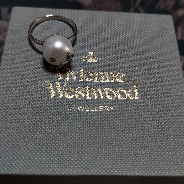Vivienne Westwood(ヴィヴィアンウエストウッド)のVivienneWestwood スカルパールリング レディースのアクセサリー(リング(指輪))の商品写真