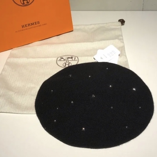 Hermes(エルメス)のミー様専用★HERMES ベレー帽　Darling beret ブラック　完売 レディースの帽子(ハンチング/ベレー帽)の商品写真