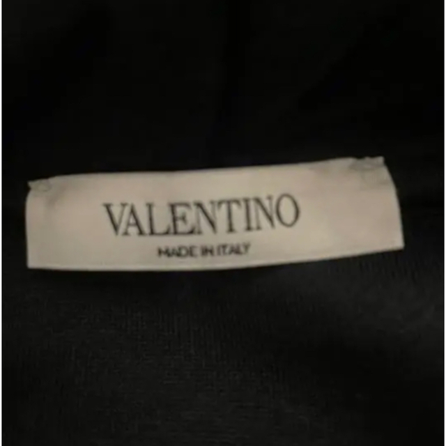 VALENTINO(ヴァレンティノ)の正規品 VALENTINO ヴァレンティノ フーディー パーカー ロゴフーディ レディースのトップス(パーカー)の商品写真