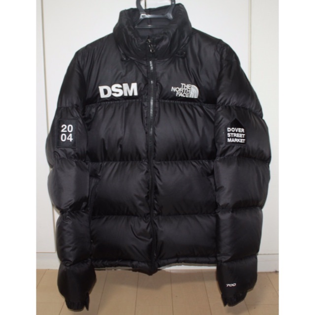 THE NORTH FACE(ザノースフェイス)のy様専用 THE NORTH FACE × DSM 15周年 ダウン M メンズのジャケット/アウター(ダウンジャケット)の商品写真