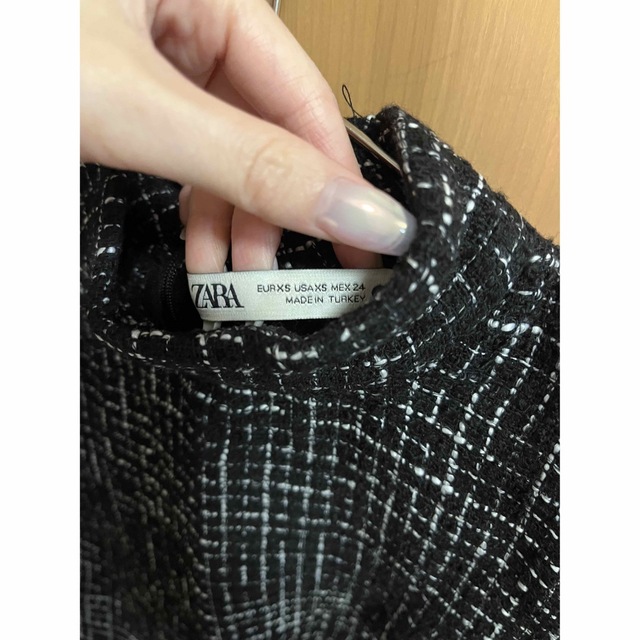 ZARA(ザラ)のZARA ツイード　白×黒 レディースのトップス(その他)の商品写真