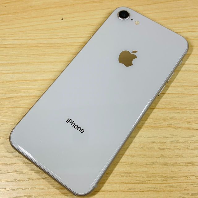 スマホ/家電/カメラﾊﾞｯﾃﾘｰ100％ SIMﾌﾘｰ iPhone8 64GB P135