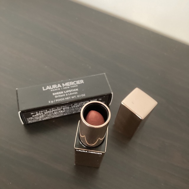 laura mercier(ローラメルシエ)のローラメルシエ　シアーリップスティック　R2 コスメ/美容のベースメイク/化粧品(口紅)の商品写真