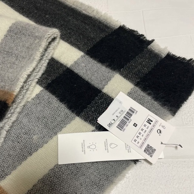 ZARA(ザラ)の【新品・未使用】ZARA チェック柄 ストール レディースのファッション小物(ストール/パシュミナ)の商品写真