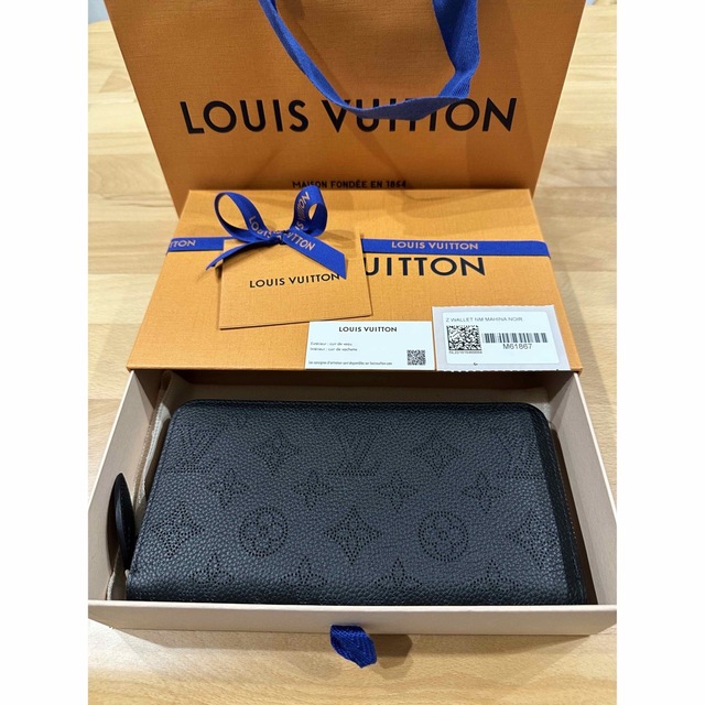 最前線の LOUIS VUITTON ルイヴィトン マヒナジップウォレットノワール