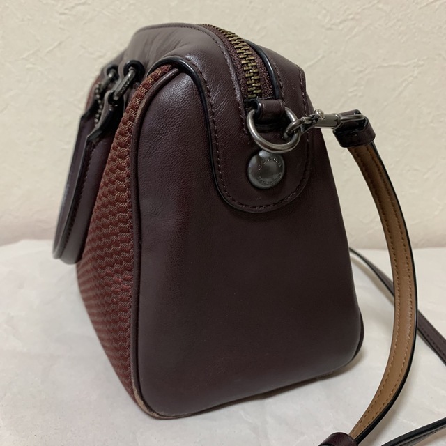 COACH(コーチ)のcoach コーチ　ショルダーバッグ レディースのバッグ(ショルダーバッグ)の商品写真