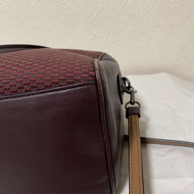 COACH(コーチ)のcoach コーチ　ショルダーバッグ レディースのバッグ(ショルダーバッグ)の商品写真