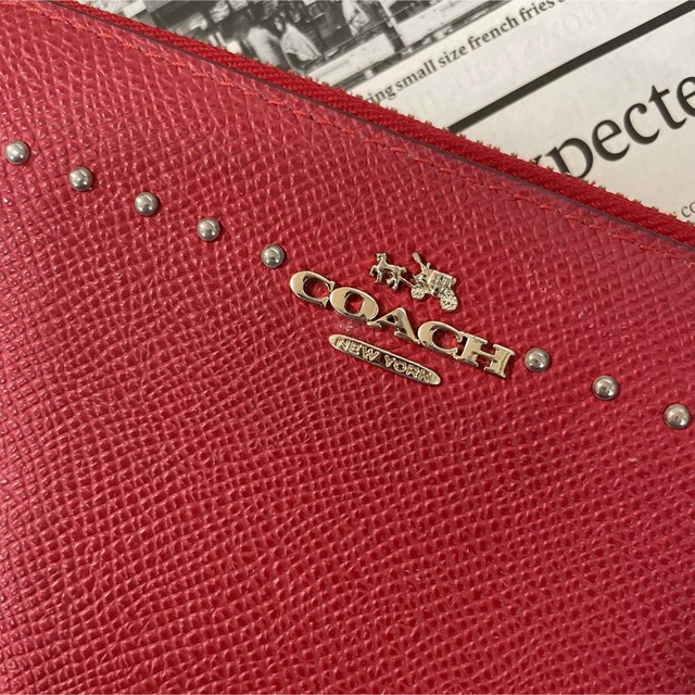 COACH(コーチ)のcoach RED 長財布　赤　金運財布　 レディースのファッション小物(財布)の商品写真