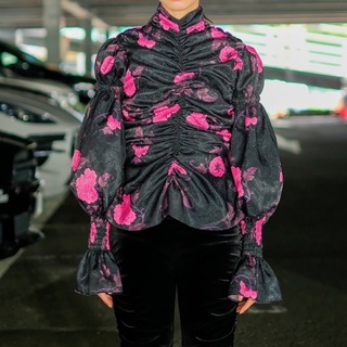 アディッションアデライデ(ADDITION ADELAIDE)の【FETICO】Floral print gathered blouse(シャツ/ブラウス(長袖/七分))