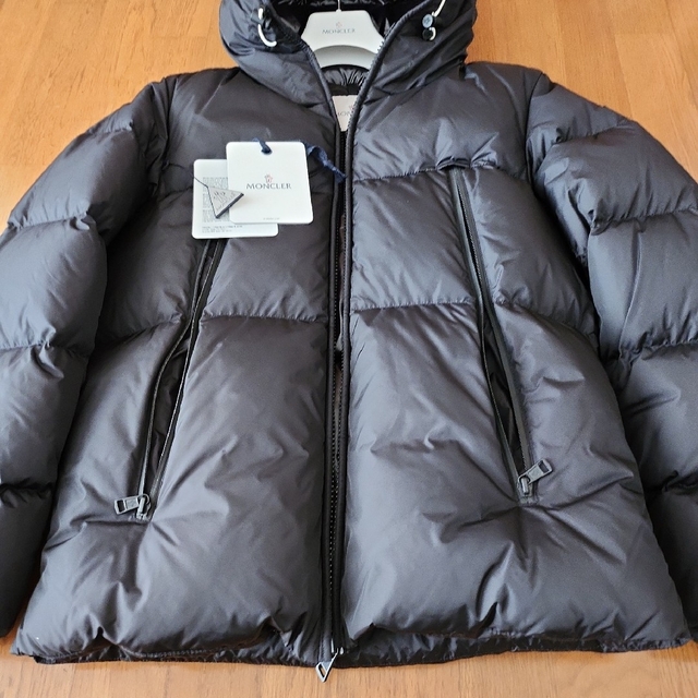 MONCLER - 新品未使用品【MONCLER/モンクレール】ダウンジャケットの