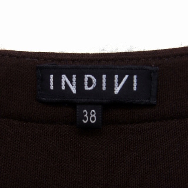 INDIVI(インディヴィ)のインディヴィ INDIVI フレアワンピース ロング丈 長袖 深Vネック 無地 レディースのワンピース(ロングワンピース/マキシワンピース)の商品写真