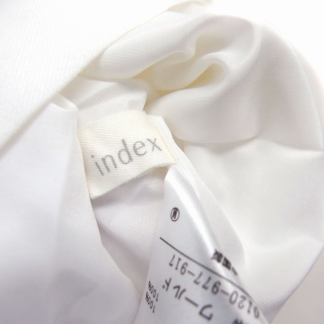 INDEX(インデックス)のインデックス スカート フレア ひざ丈 タック サイドジップ 無地 M 白  レディースのスカート(ひざ丈スカート)の商品写真