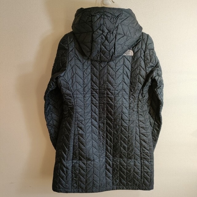 THE NORTH FACE(ザノースフェイス)の新品　未使用　タグ付　ノースフェイス　ダウンコート　中綿コート　ダウンジャケット レディースのジャケット/アウター(ダウンコート)の商品写真