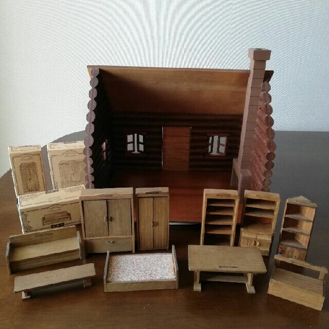 最安 【TANTAN 様専用】シルバニアファミリー 丸太小屋セット メモリー