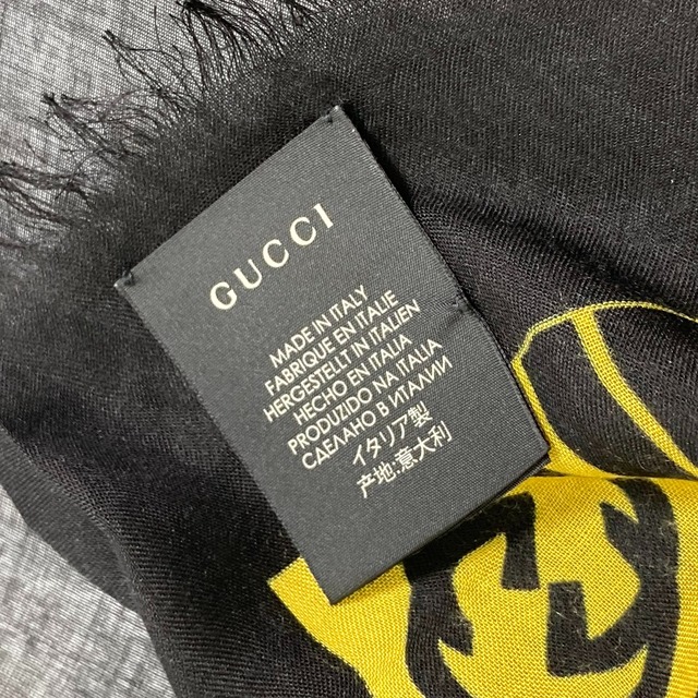 Gucci(グッチ)のグッチ GUCCI MLBコラボ 535071 アパレル 大判ショール ストール レーヨン ブラック 未使用 レディースのファッション小物(ストール/パシュミナ)の商品写真