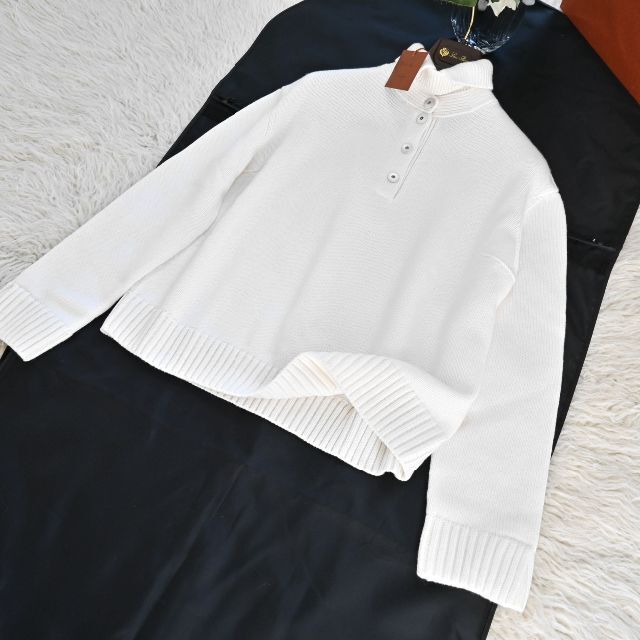 人気のクリスマスアイテムがいっぱい! LORO Piana☆新品未使用☆2022 人気のクリスマスアイテムがいっぱい! LORO Piana☆新品未使用☆2022