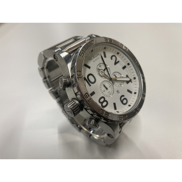 NIXON(ニクソン)のNIXON 腕時計51-30クロノグラフ ホワイト×シルバー メンズの時計(腕時計(アナログ))の商品写真
