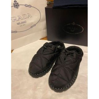 PRADA - 【極美品】PRADA パデッドナイロン サボ スリッポンの通販|ラクマ