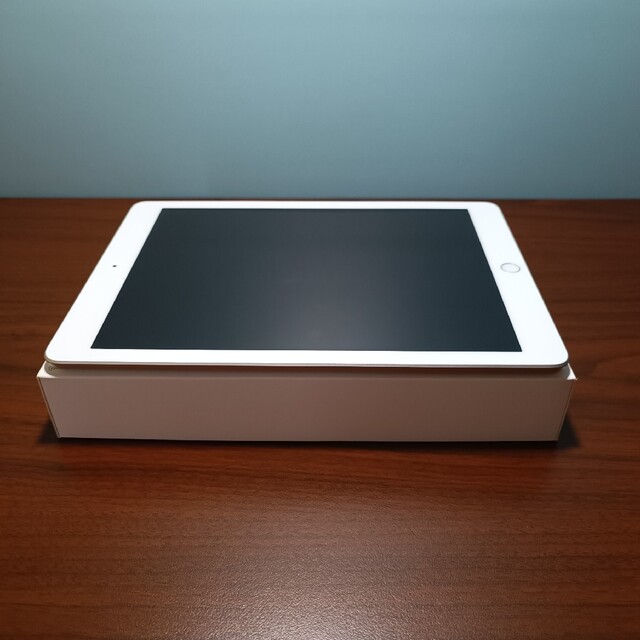 Apple - (美品) Ipad 9.7 第6世代 Wifi 32GBキーボード付きの通販 by