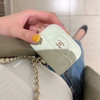 シャネル(CHANEL)の【引越しのため月末までセール中】 CHANEL AirPodsケース(その他)