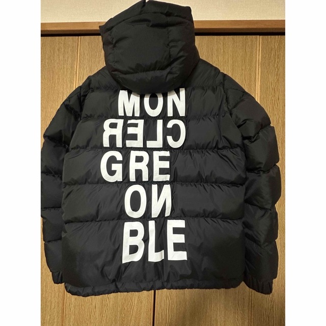 うのにもお得な MONCLER - モンクレールバックプリントダウン ...