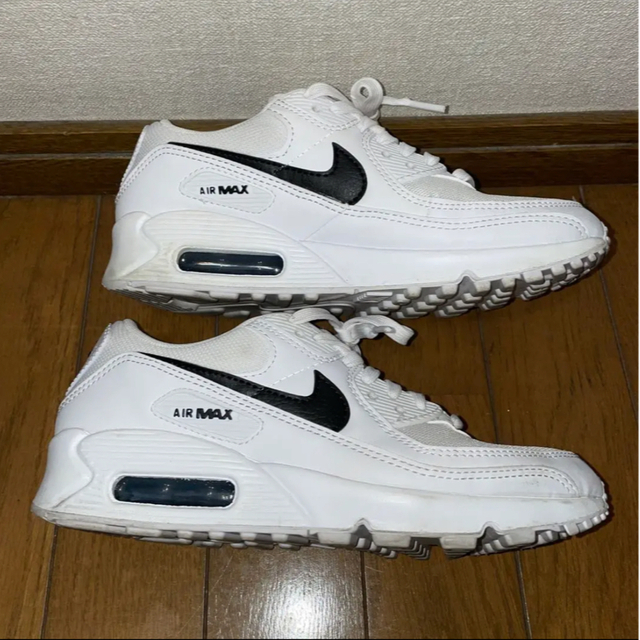 NIKE(ナイキ)のNIKE ☆ WMNS AIR MAX 90 White Black レディースの靴/シューズ(スニーカー)の商品写真