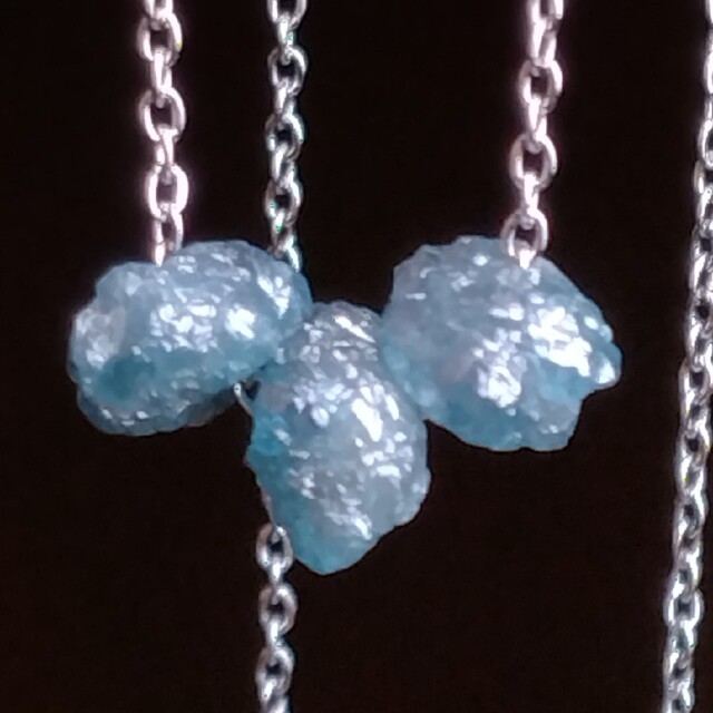 ブルーダイヤモンド　ネックレス ハンドメイドのアクセサリー(ネックレス)の商品写真