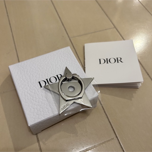 Dior(ディオール)のDior リングホルダー スマホ/家電/カメラのスマホアクセサリー(その他)の商品写真