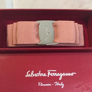 サルヴァトーレフェラガモ(Salvatore Ferragamo)の未使用 フェラガモ リボン バレッタ ローラ(バレッタ/ヘアクリップ)