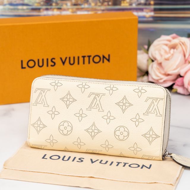 LOUIS VUITTON(ルイヴィトン)の【箱付き】 ルイヴィトン 長財布 マヒナ ジッピーウォレット ラウンドファスナー レディースのファッション小物(財布)の商品写真